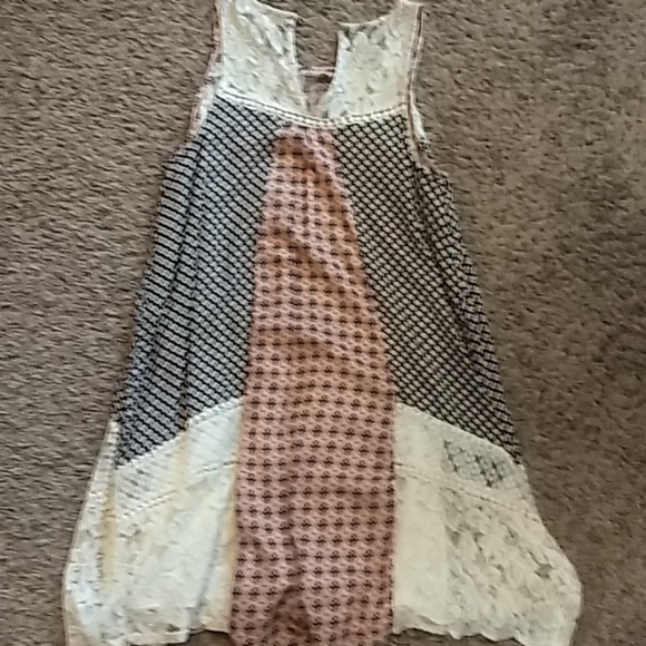 Dress - Picture 3 of 3